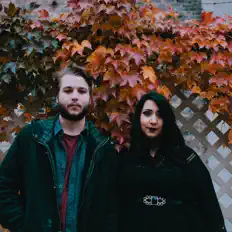 收听 Nate & Trish or Whatever、观看音乐视频、阅读小传、查看巡演日期等 ！