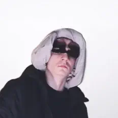 Posłuchaj wykonawcy БИГ БЕЙБИ САК, obejrzyj teledyski, przeczytaj biografię, zobacz daty tras koncertowych i nie tylko!