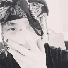 Posłuchaj wykonawcy Young Dragon, obejrzyj teledyski, przeczytaj biografię, zobacz daty tras koncertowych i nie tylko!