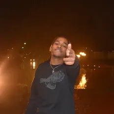 Posłuchaj wykonawcy Domosoplaya, obejrzyj teledyski, przeczytaj biografię, zobacz daty tras koncertowych i nie tylko!