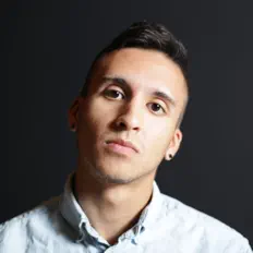 Écoutez Christian Rey, regardez des vidéoclips, lisez la biographie, consultez les dates de tournée et plus encore !