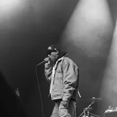 Ascolta Phesto Dee, guarda video musicali, leggi la biografia, vedi le date del tour & altro!