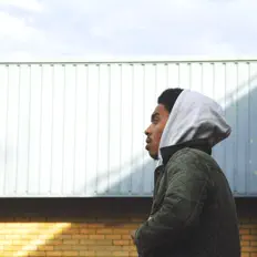 Escucha a Manae, mira vídeos musicales, lee la biografía, consulta fechas de giras y mucho más.