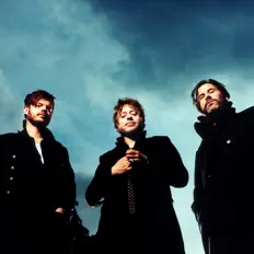 Listen to Loup Garoux, watch music videos, read bio, see tour dates & more!