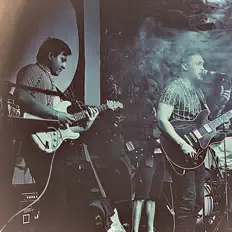 Dengarkan Lion On The Loose, tonton video musik, baca bio, lihat tanggal tur & lainnya!