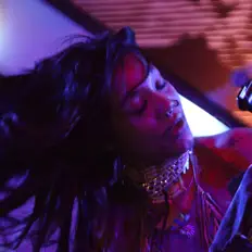 聆聽 Jypsy Jeyfree、觀看音樂影片、閱讀小傳、查看巡演日期等！