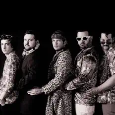 收听 The Caligulists!、观看音乐视频、阅读小传、查看巡演日期等 ！