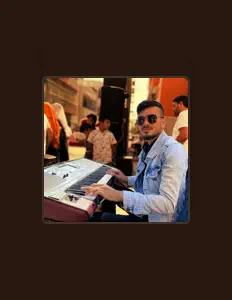 Piyanist Şıvan सुनें, म्यूज़िक वीडियो देखें, बायो पढ़ें, दौरे की तारीखें और बहुत कुछ देखें!