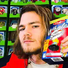 Dengarkan Seers, tonton video musik, baca bio, lihat tanggal tur & lainnya!