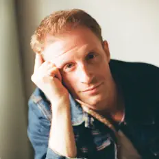 Calveroを聴いたり、ミュージックビデオを鑑賞したり、経歴やツアー日程などを確認したりしましょう！