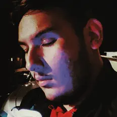 Ouve Tracksbyalex, vê vídeos de música, lê a biografia, vê as datas da digressão e muito mais!