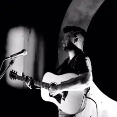 Ouve David Walker, vê vídeos de música, lê a biografia, vê as datas da digressão e muito mais!