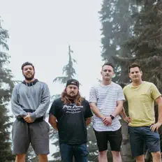 Ouve Decent at Best, vê vídeos de música, lê a biografia, vê as datas da digressão e muito mais!