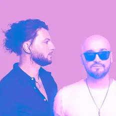 Poslechněte si interpreta AVIATOR, sledujte hudební videa, přečtěte si životopis, podívejte se na data turné a další informace.