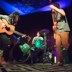 Escucha a Guava Tree, mira videos musicales, lee su biografía, consulta las fechas de las gira y más.