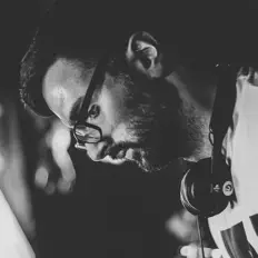 Listen to Piek, watch music videos, read bio, see tour dates & more!