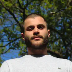 收听 MANÜKA、观看音乐视频、阅读小传、查看巡演日期等 ！