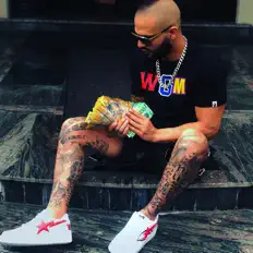 Escucha a Pisty P, mira videos musicales, lee su biografía, consulta las fechas de las gira y más.