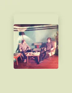 Escucha a Junebug, mira videos musicales, lee su biografía, consulta las fechas de las gira y más.