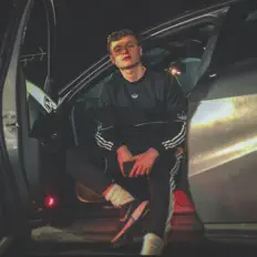 Maple dinle, müzik videolarını izle, biyografisini oku, tur tarihlerini ve daha fazlasını gör!