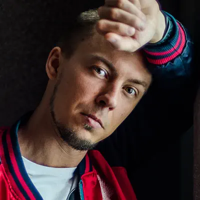 Listen to Тони Брайт, watch music videos, read bio, see tour dates & more!