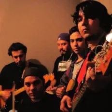 Erizo सुनें, म्यूज़िक वीडियो देखें, बायो पढ़ें, दौरे की तारीखें और बहुत कुछ देखें!