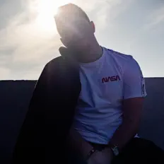 Dengarkan Nolta, tonton video musik, baca bio, lihat tanggal tur & lainnya!