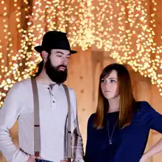 Escaping Pavement을(를) 듣고, 뮤직 비디오를 보고, 약력을 읽고, 투어 일정 등을 확인하세요!