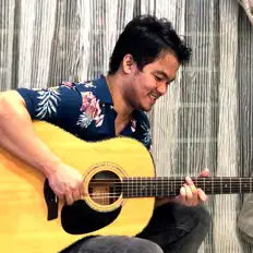 Dengarkan Mark Callao, tonton video musik, baca bio, lihat tanggal tur & lainnya!