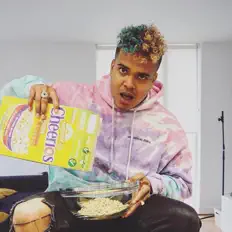 Jay Dineiro dinle, müzik videolarını izle, biyografisini oku, tur tarihlerini ve daha fazlasını gör!