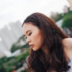 收听 theodora、观看音乐视频、阅读小传、查看巡演日期等 ！