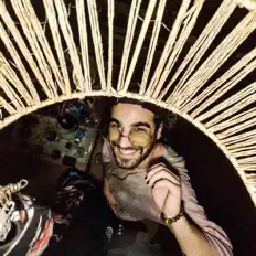 Écoutez SAÏTY, regardez des vidéoclips, lisez la biographie, consultez les dates de tournée et plus encore !