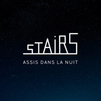 Assis dans la nuit