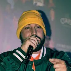 ANTIDOTE सुनें, म्यूज़िक वीडियो देखें, बायो पढ़ें, दौरे की तारीखें और बहुत कुछ देखें!