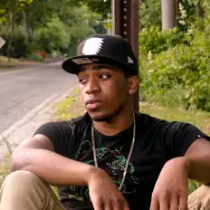 聆聽 J.R-GOOD、觀看音樂影片、閱讀小傳、查看巡演日期等！