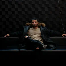 Dengarkan OBSDN, tonton video musik, baca bio, lihat tanggal tur & lainnya!