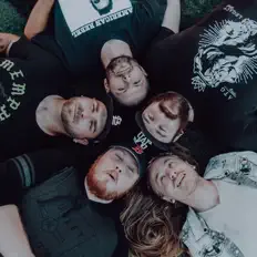 聆聽 Inner Outlines、觀看音樂影片、閱讀小傳、查看巡演日期等！