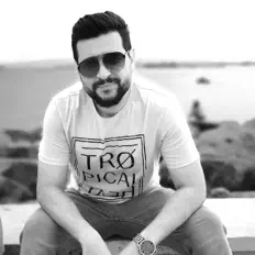 Écoutez Lokman Karaca, regardez des vidéoclips, lisez la biographie, consultez les dates de tournée et plus encore !