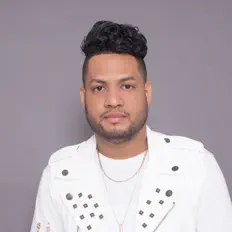 J-Ro El Ministroを聴いたり、ミュージックビデオを鑑賞したり、経歴やツアー日程などを確認したりしましょう！