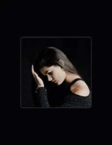 Chiara Speranzaを聴いたり、ミュージックビデオを鑑賞したり、経歴やツアー日程などを確認したりしましょう！