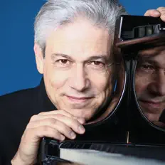 Ascolta Vladimir Stoupel, guarda video musicali, leggi la biografia, vedi le date del tour & altro!