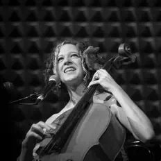 Erin And Her Celloを聴いたり、ミュージックビデオを鑑賞したり、経歴やツアー日程などを確認したりしましょう！