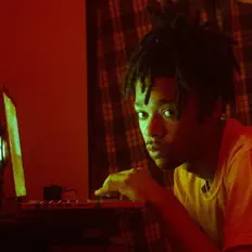 Jus Quas सुनें, म्यूज़िक वीडियो देखें, बायो पढ़ें, दौरे की तारीखें और बहुत कुछ देखें!