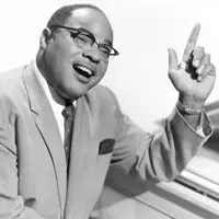 undefinedを聴いたり、ミュージックビデオを鑑賞したり、経歴やツアー日程などを確認したりしましょう！