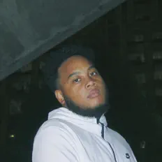 收听 Taaj、观看音乐视频、阅读小传、查看巡演日期等 ！