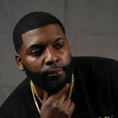 Luister naar Big Ant, bekijk muziekvideo's, lees de bio, bekijk de tourdata, en meer!