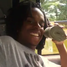 Dengarkan Queet Money, tonton video musik, baca bio, lihat tanggal tur & lainnya!