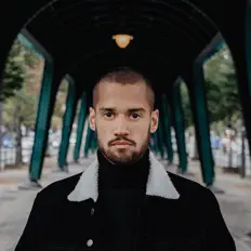 Ascolta FINN, guarda video musicali, leggi la biografia, vedi le date del tour & altro!