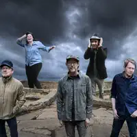 Ascolta undefined, guarda video musicali, leggi la biografia, vedi le date del tour & altro!