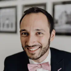 Dengarkan Alexander Klein, tonton video musik, baca bio, lihat tanggal tur & lainnya!